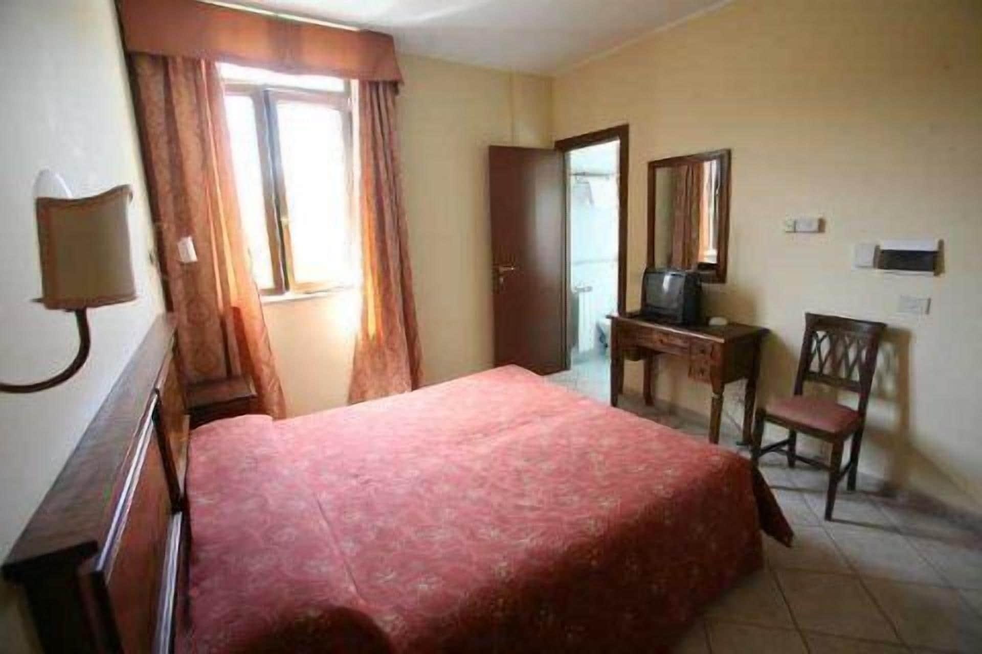 Hotel Tempio Di Apollo Рим Экстерьер фото