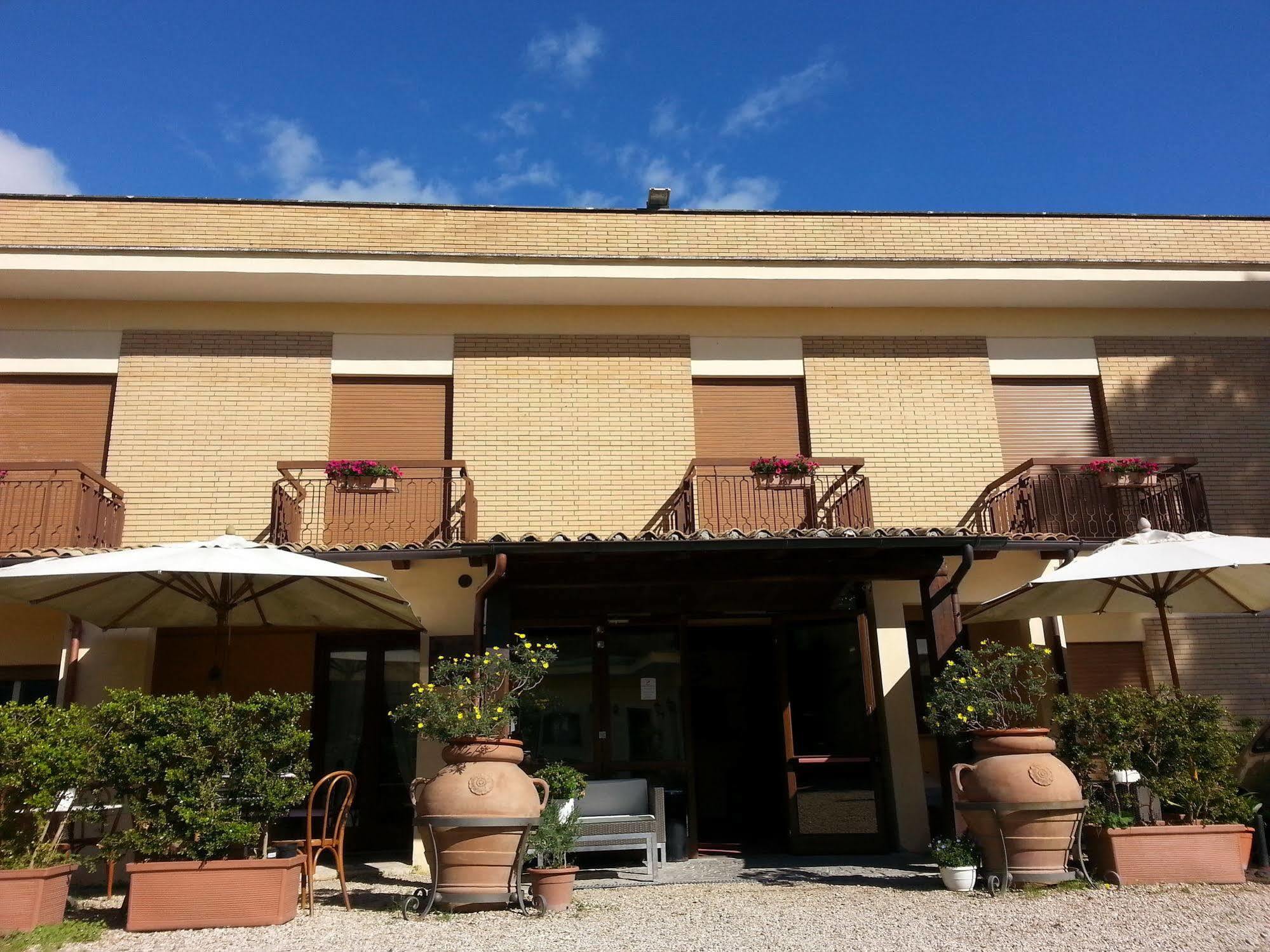 Hotel Tempio Di Apollo Рим Экстерьер фото